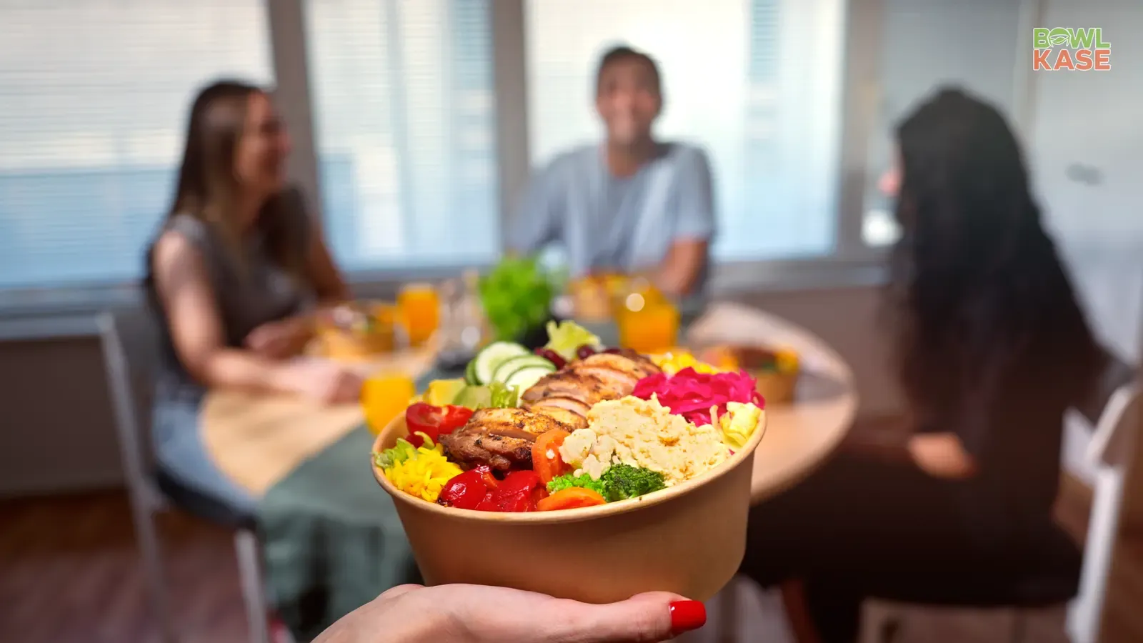 With friends — Humuslu Tavuk Pirzola Bowl